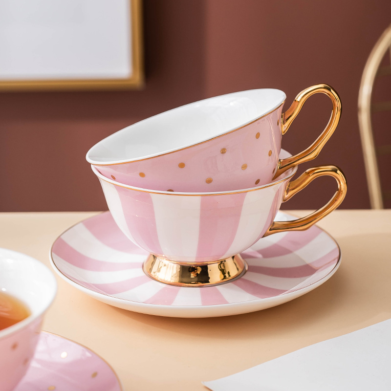 Tasses à café en céramique ros - Bistro Table Set avis et prix