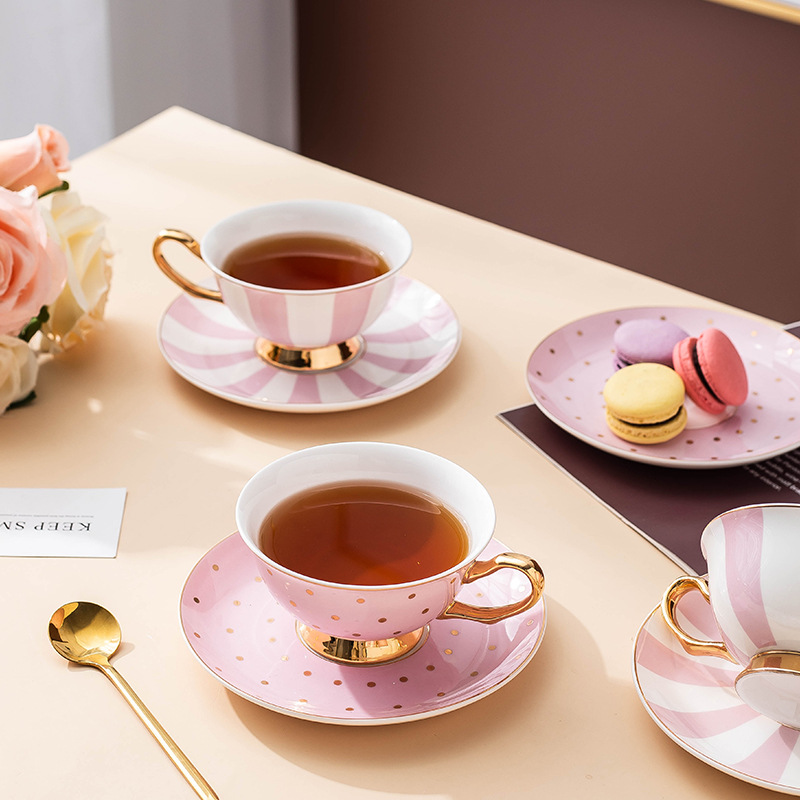 Tasses à café en céramique ros - Bistro Table Set avis et prix